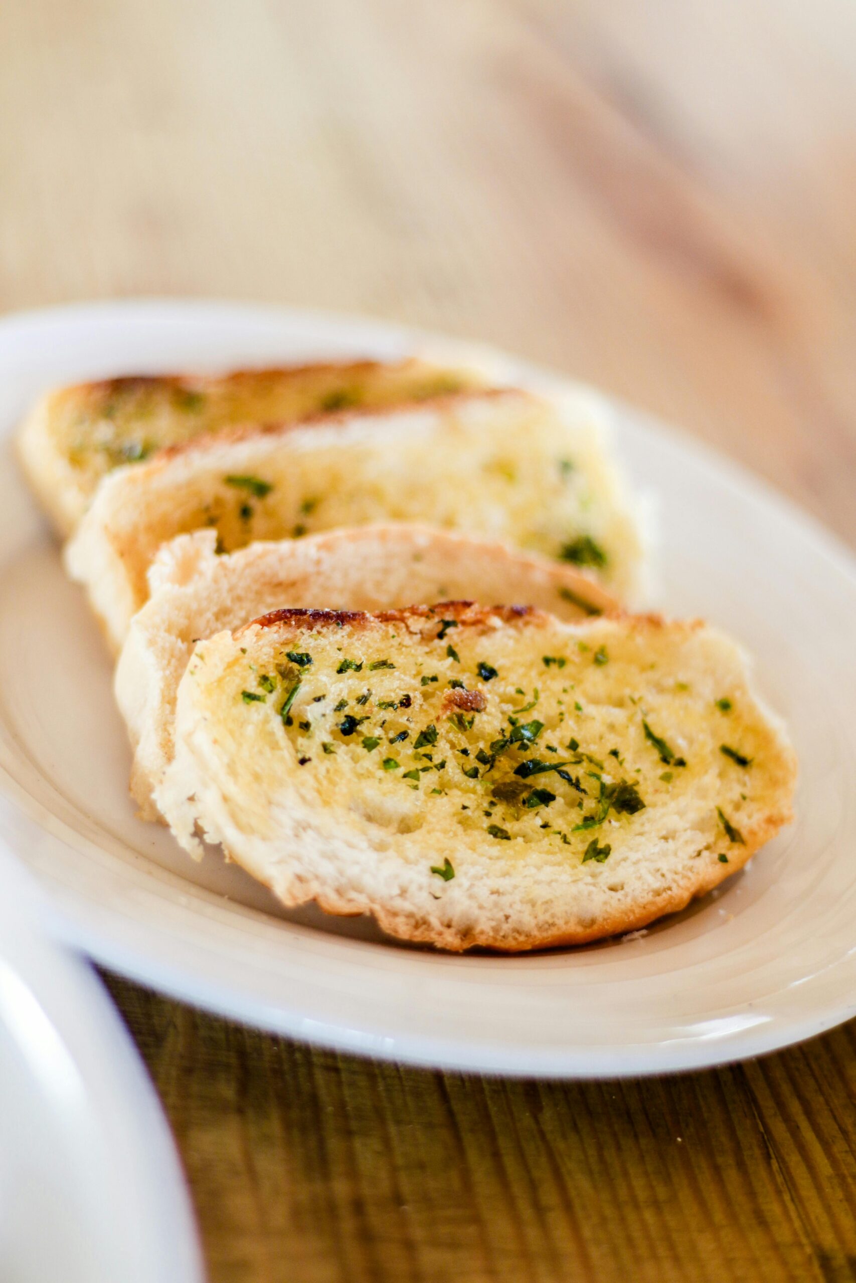 garlic bread, easy French bread garlic bread